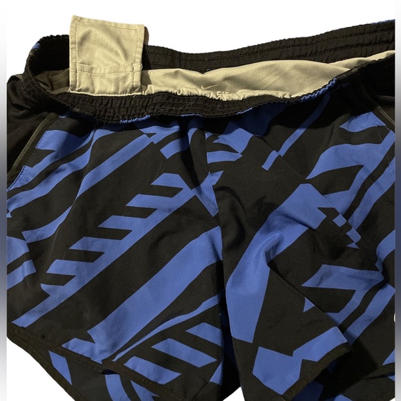 Nike Dri-Fit Women’s Running Shorts - Picture 3 of 10